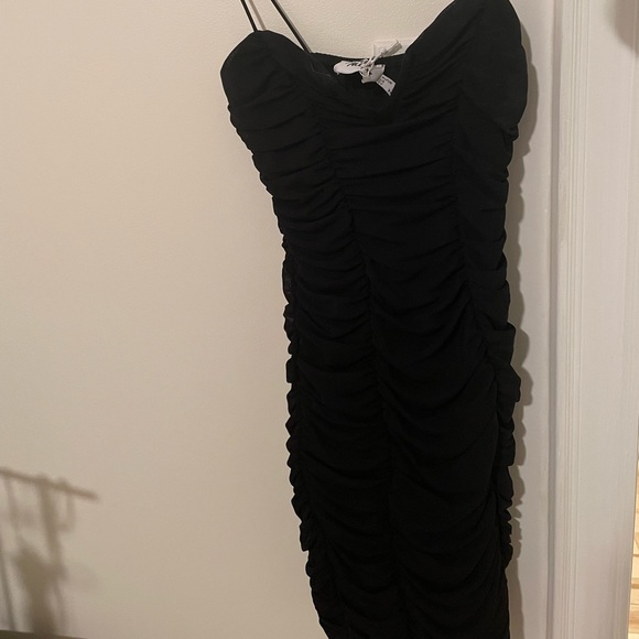 Black bodycon dress - Picture 1 of 3